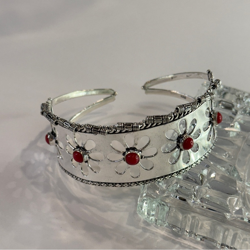 🆕 Artesian Daisy Blossom Sterling Silver Cuff Bracelet with Red Coral Accents